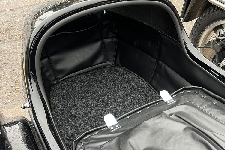 velorex 563 blakusvāģis